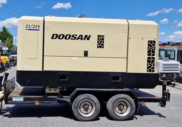 Mobile Baukompressoren von Doosan  2m³ bis 25 m³ -- GSK Baumaschinen Mieten Kaufen Leasen
